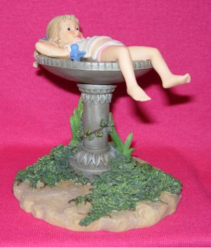 Статуэтка Catherine Simpson_MY TIME_Girl in birdbath figurine